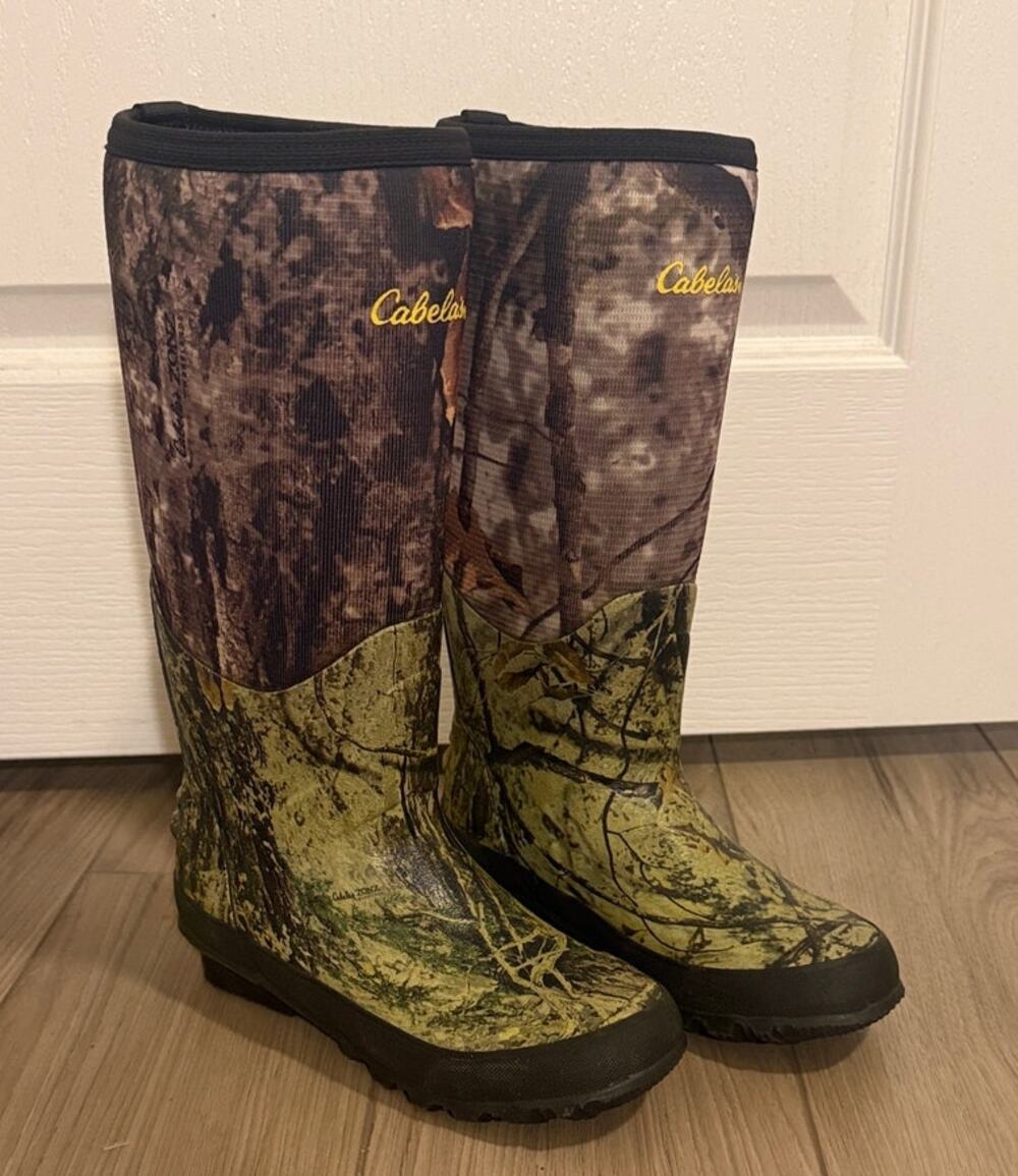 Cabela's Woodland Camouflage Youth Boots Neoprene Rubber Hunting